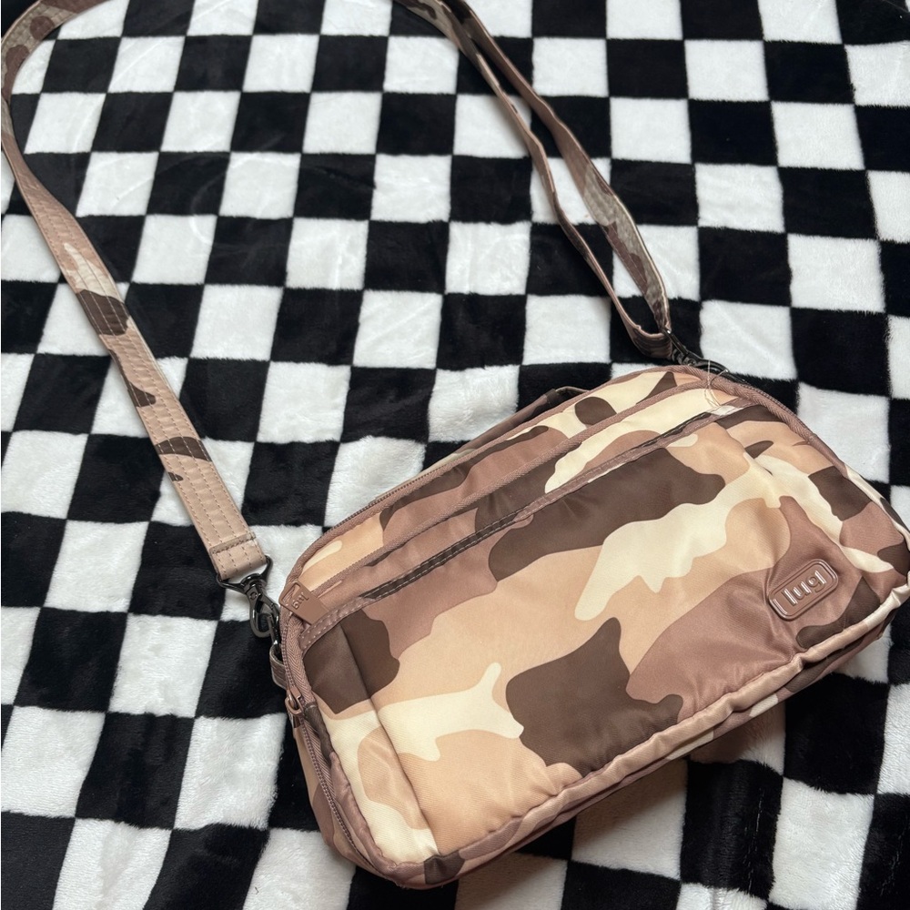 Lug Camo Crossbody Bag Lightweight Travel Organizer Adjustable Strap